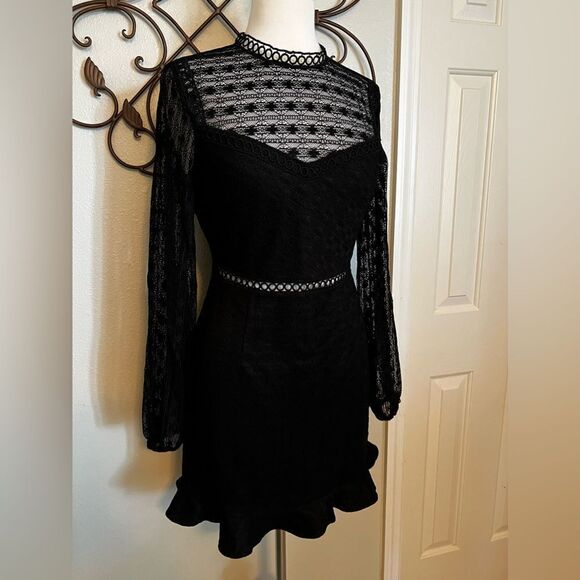 Stunning crochet, lace and embroidery black dress - Picture 2 of 16